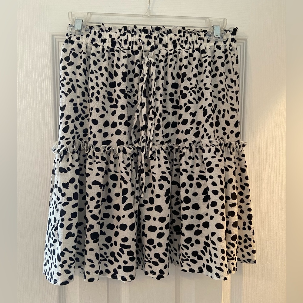 Black and White Skirt
